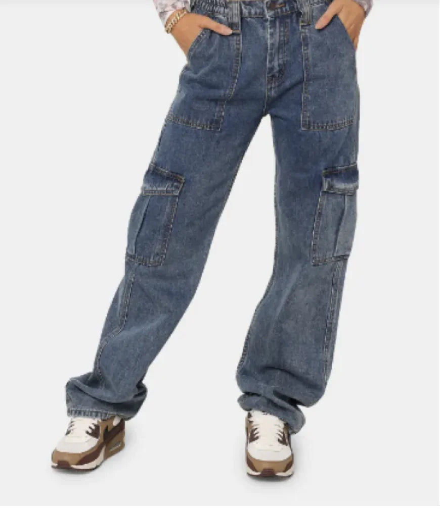 Women’s Straight Leg Jeans